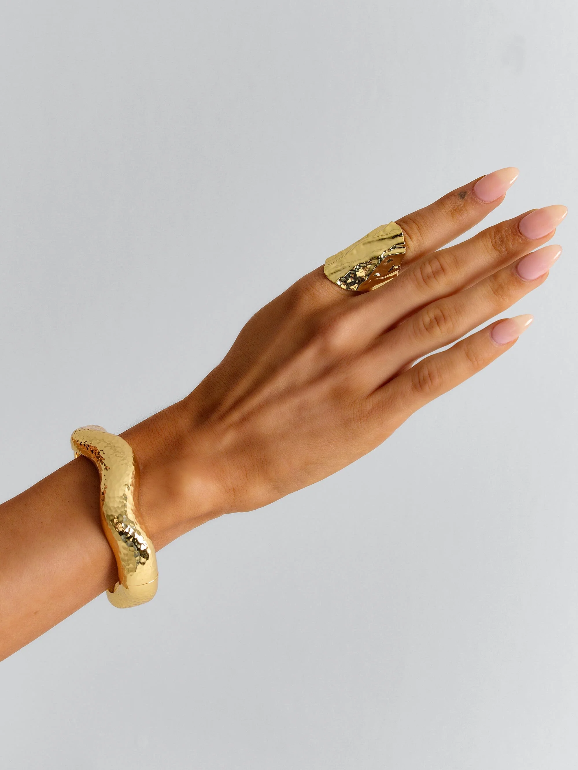 CORA BANGLE GOLD - Image 4