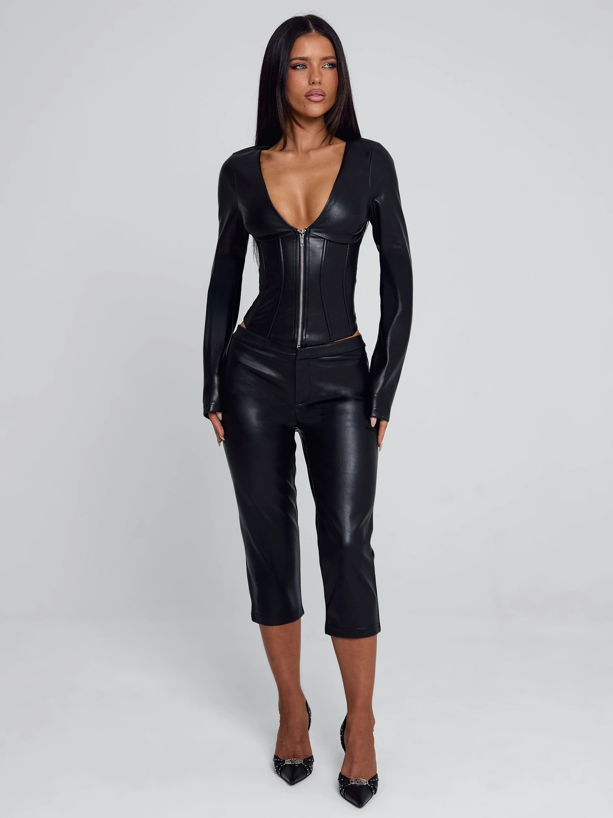 SIVANA CAPRI PANT BLACK - Image 3